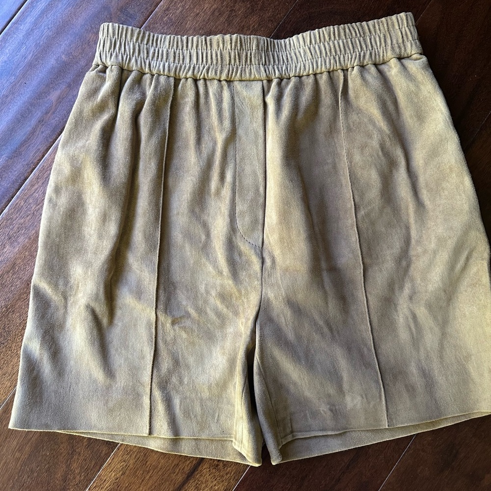 Brunello cucinelli sewed shorts